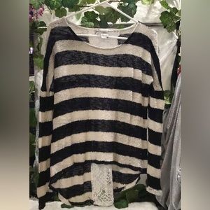 Cute sweater by American Rag